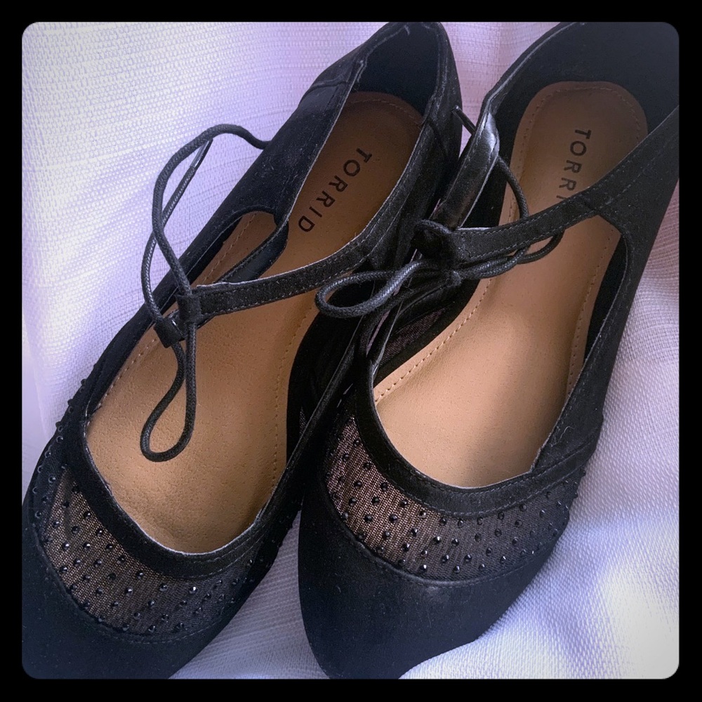 Torrid rhinestone flats with ties